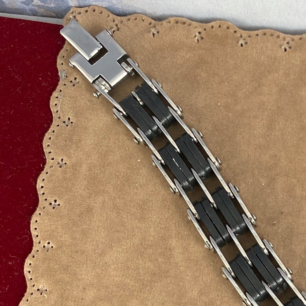 Stainless Steel Bicycle Link Bracelet Silver & Black